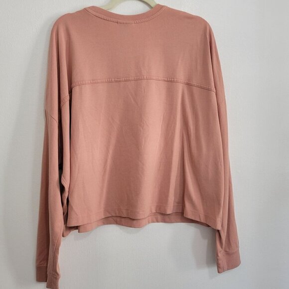 Nike full sleeve Top Women Size XXL - Picture 2 of 9